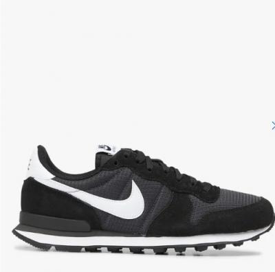 Nike 黑色运动鞋