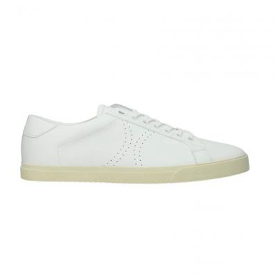 白色sneakers