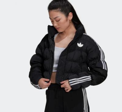 三叶草羽绒服