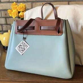 Loewe小书包