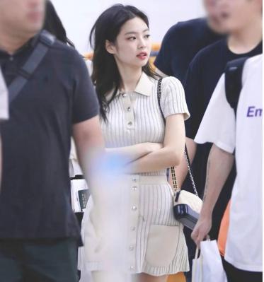Jennie同款针织短裙