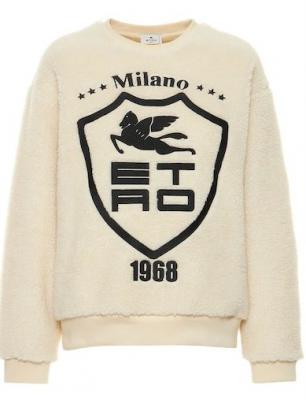 白色Logo刺绣卫衣