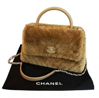 CHANEL焦糖色毛绒Coco Handle