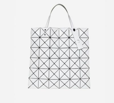 白色Bao Bao Issey Miyake
