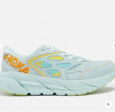 Hoka One One蓝色运动鞋