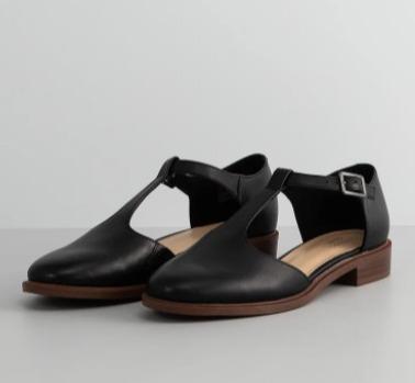 Clarks复古宫廷鞋