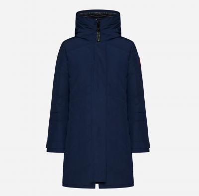 Canada Goose海军蓝羽绒服