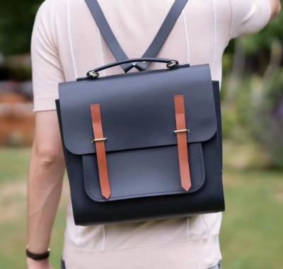 Messenger 双肩包