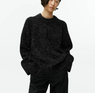 亮丝黑毛衣