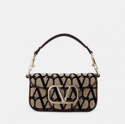 封面同款VALENTINO Hobo老花腋下包