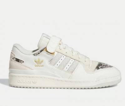Adidas低帮皮革篮球鞋