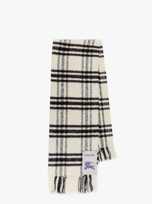 Burberry 格纹羊毛围巾