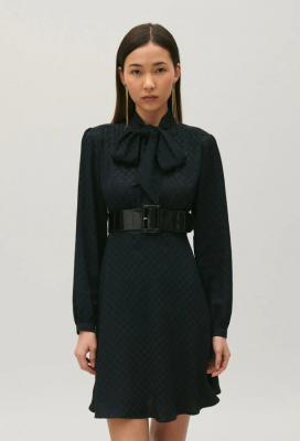 蝴蝶结小黑裙