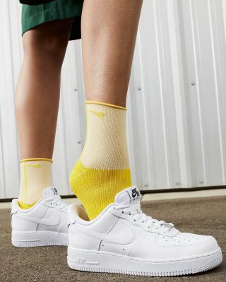 Air Force 1 小白鞋