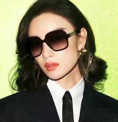 Gucci粗框墨镜