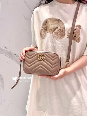 Gucci 双G Marmont 相机包 裸粉色