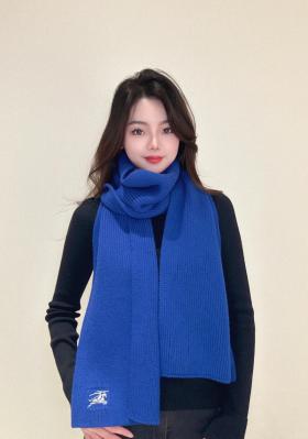 Burberry羊绒围巾
