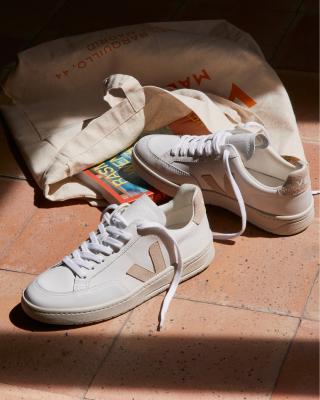 Veja 男士  V-12 小白鞋