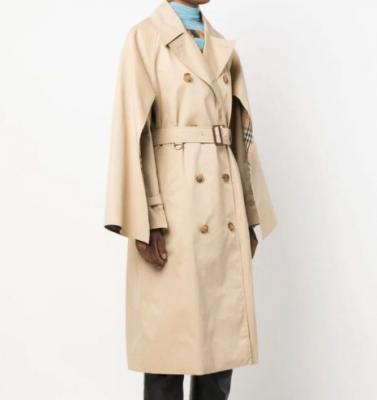 Burberry 披肩袖格纹风衣