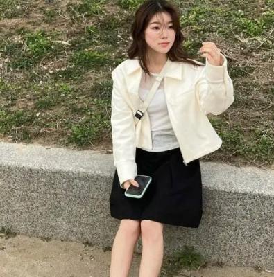 白色夹克