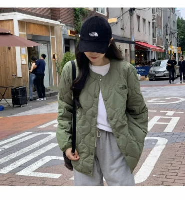 北面绗缝外套 同款不同色