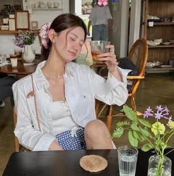 小马衬衫