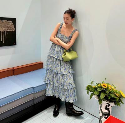 Ganni 碎花蛋糕裙