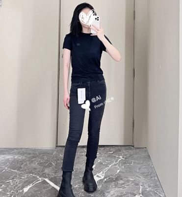ACNE STUDIOS牛仔裤