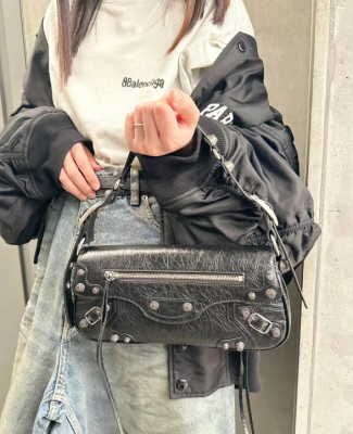 BALENCIAGA Le Cagole 机车包