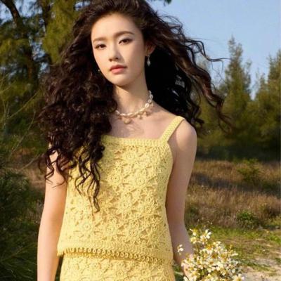 林允同款蕾丝上衣