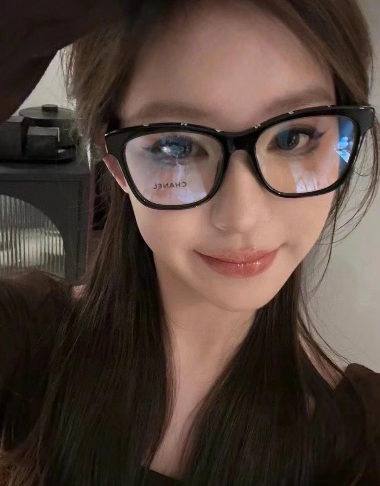 香奈儿框架眼镜