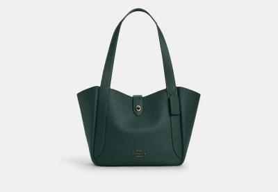 Hadley 旋转扣手提包