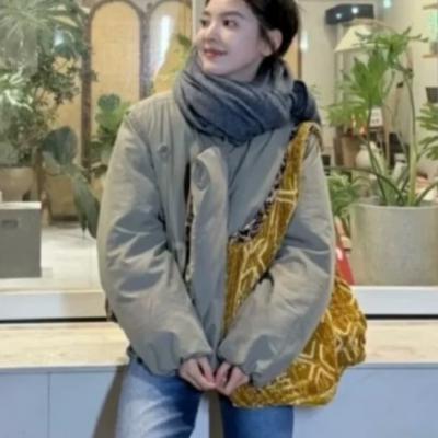章若楠同款羽绒服