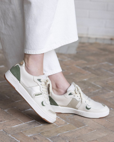 米白色和银色运动鞋 - CEIBA