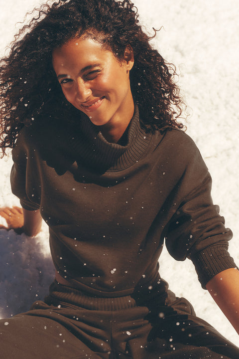 裁剪过的宁静罩衫