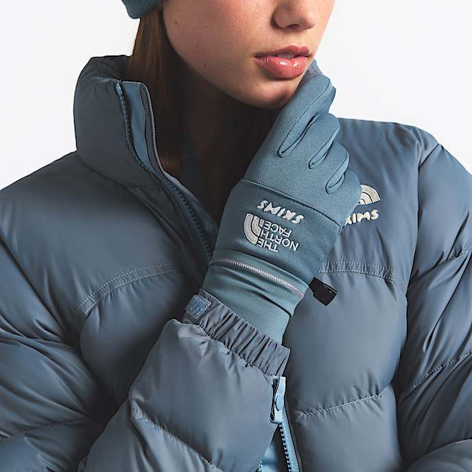 The North Face X SKIMS 手套