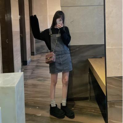 Classic Mini 女士厚底靴