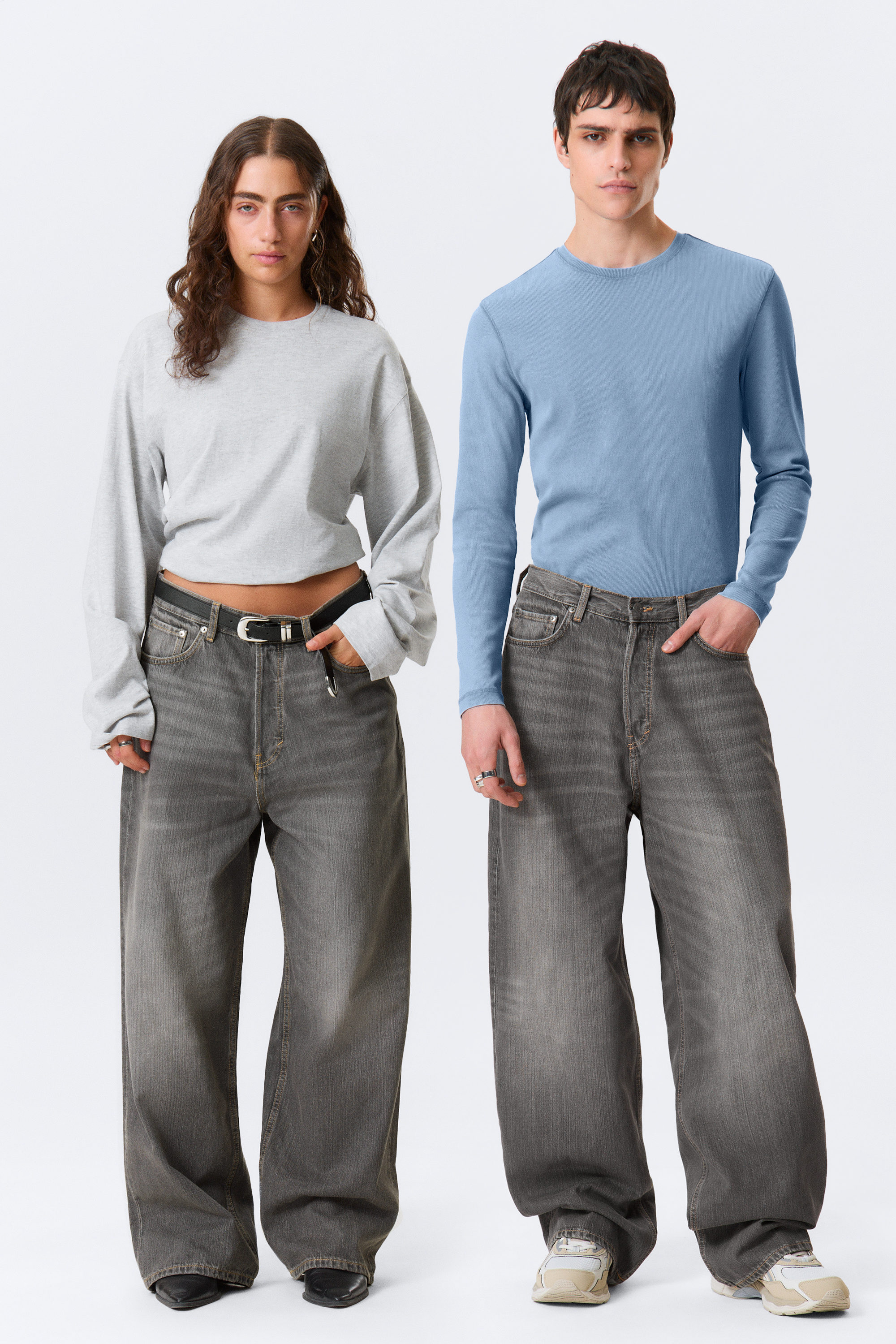 Astro Mid Waist Loose Baggy Leg Jeans