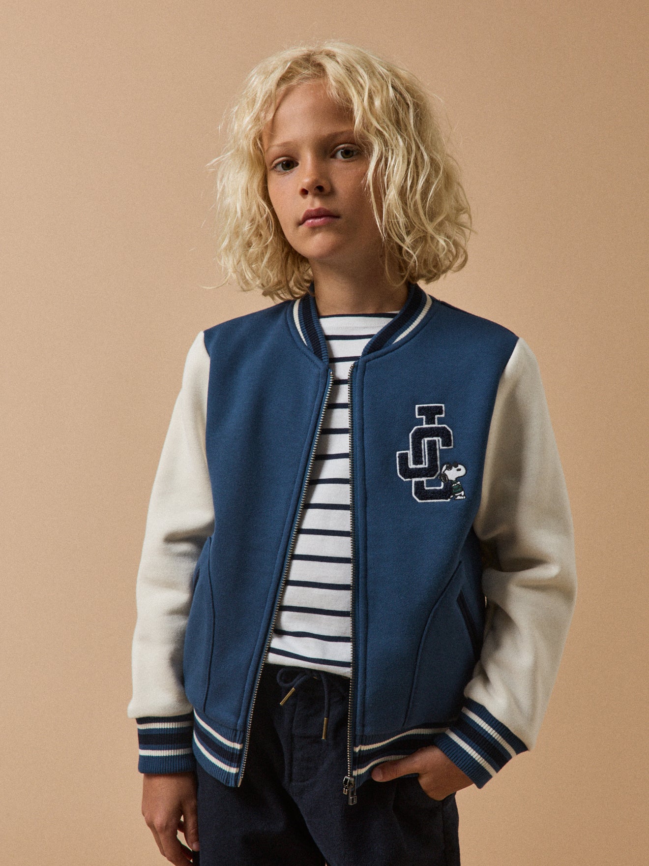 Cyrillus x PEANUTS(TM)系列史努比男孩毛绒卫衣