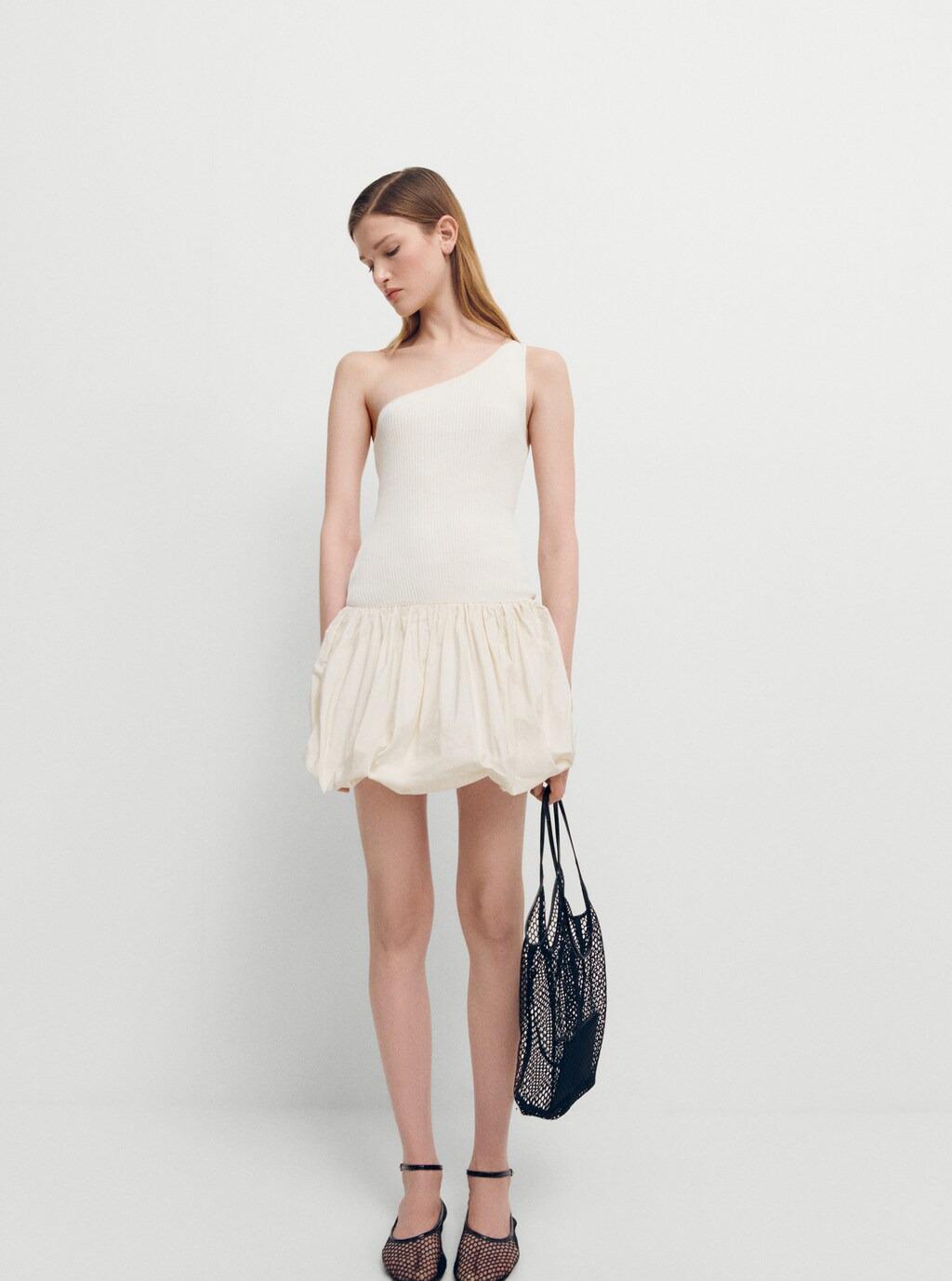 波浪裙边连衣裙