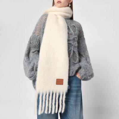 LOEWE羊毛马海毛白色围巾