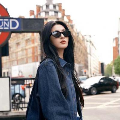 Gucci 椭圆镜框太阳镜