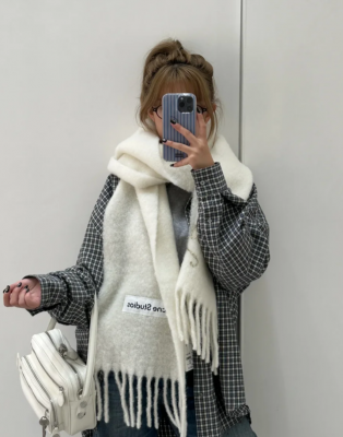 Vally 刺绣围巾