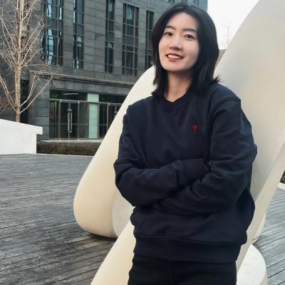 小爱心卫衣