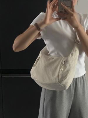 Lululemon Slouchy 单肩包 6L