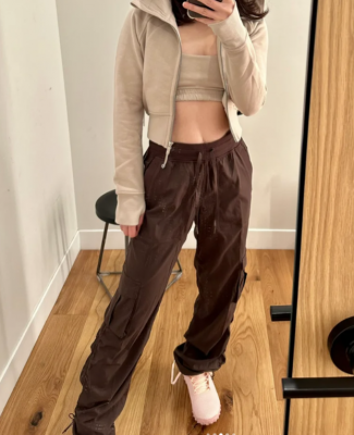 Lululemon Mid-Rise 女士短款裤