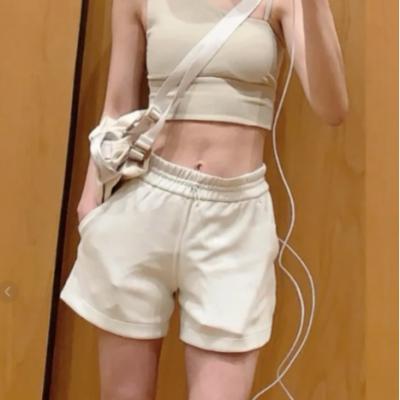 Lululemon Softstreme 高腰短裤 4英寸