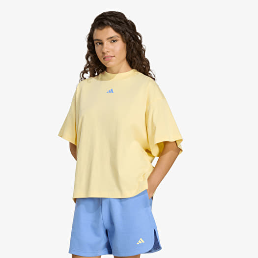 阿迪达斯 3-Stripes Studio T-Shirt