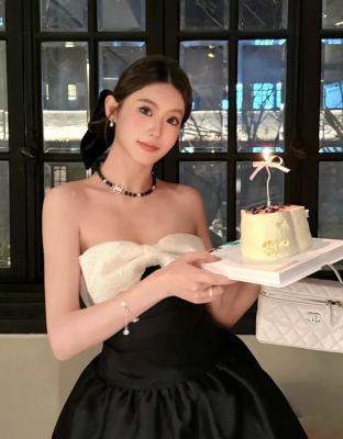 蝴蝶结抹胸裙