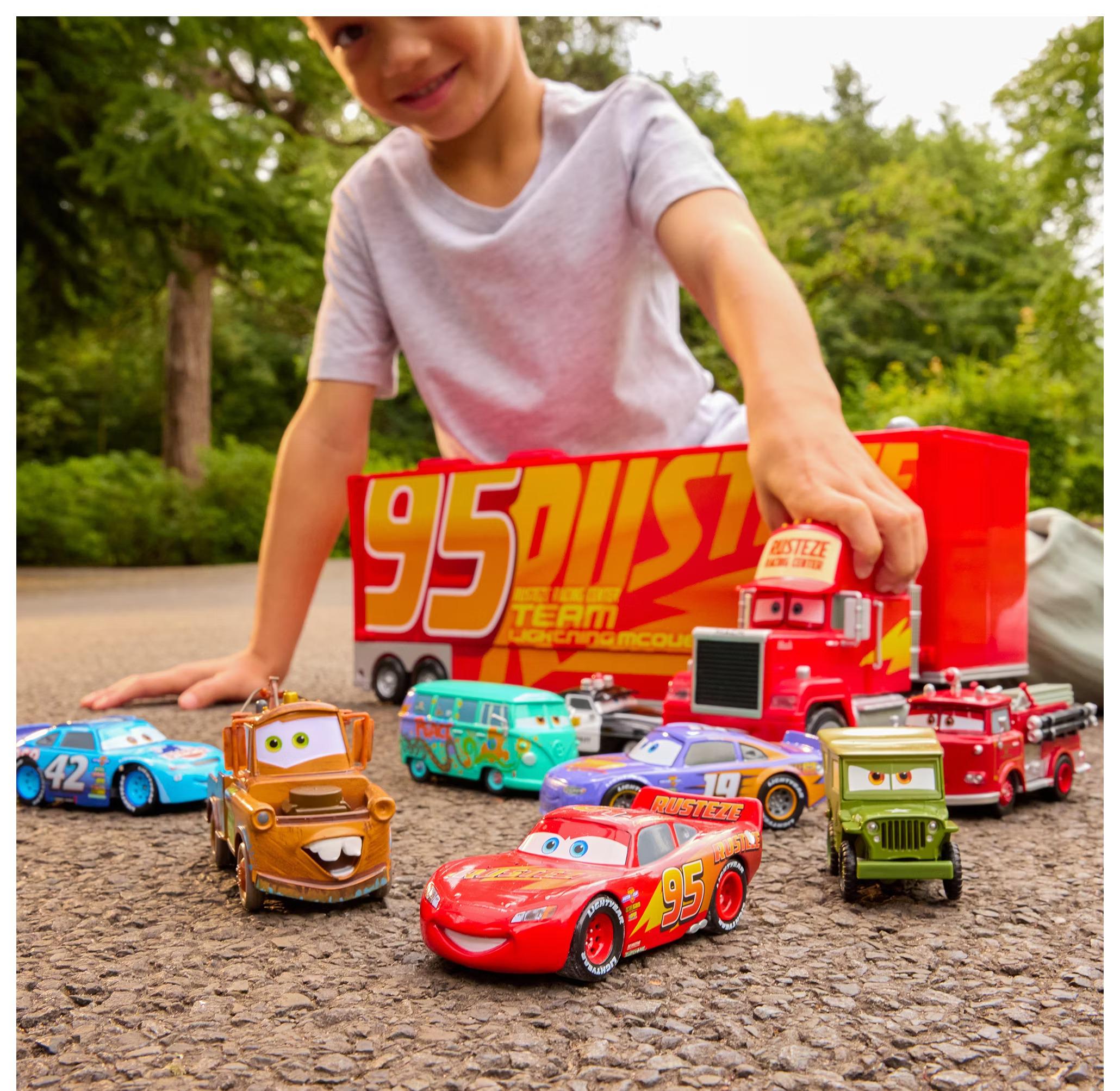 Disney Pixar Cars Mack运输车套装